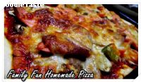 สูตรFamily Fun Homemade Pizza (พิซซ่าจัดเต็มตามใจฉัน)