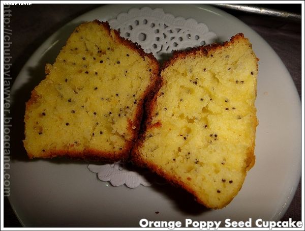 สูตรเค้กส้มป๊อปปี้ซีด (Orange poppy seed cupcake)