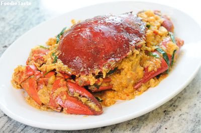 ปูผัดผงกะหรี่ (Stir-Fried Crab In Curry Powder)สูตรและวิธีทำโดย Aumimm|  Foodietaste