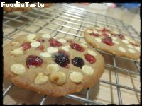 White Chocolate Chip Cranberry Cookies 