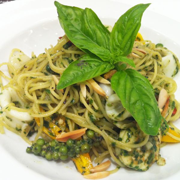 สปาเก็ตตี้ทะเลไฮโซผัดซอสเพสโต้ - Pesto Pasta