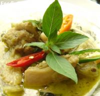 Green curry with chicken    แกงเขียวหวานไก่