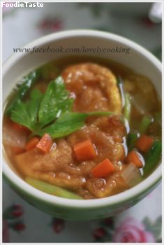 แกงจืดไข่น้ำ (Fried egg soup)