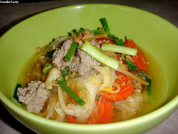 สูตรแกงจืดวุ้นเส้นดอกไม้จืน (Dried day lily and vermicelli clear soup)