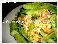 ผัดแตงกวาหมูสับ (Stir fried cucumber with minced pork and eggs)