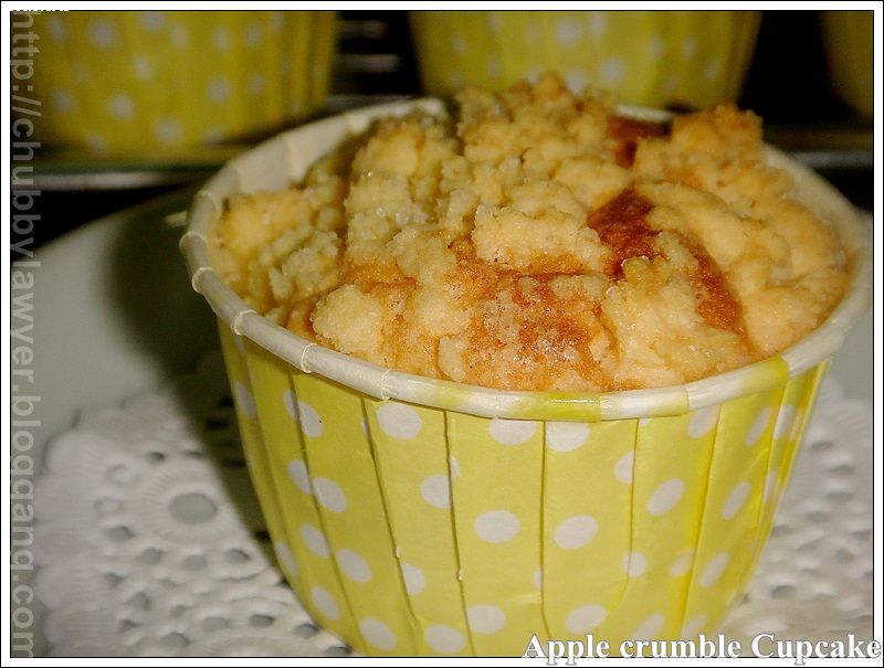 คัพเค้กแอปเปิลครัมเบิล  (Apple crumble cupcake)